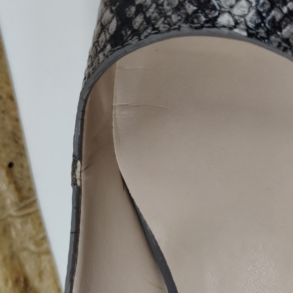 Cole Haan Grey Snake Skin Heels, Size 6B - Picture 12 of 14